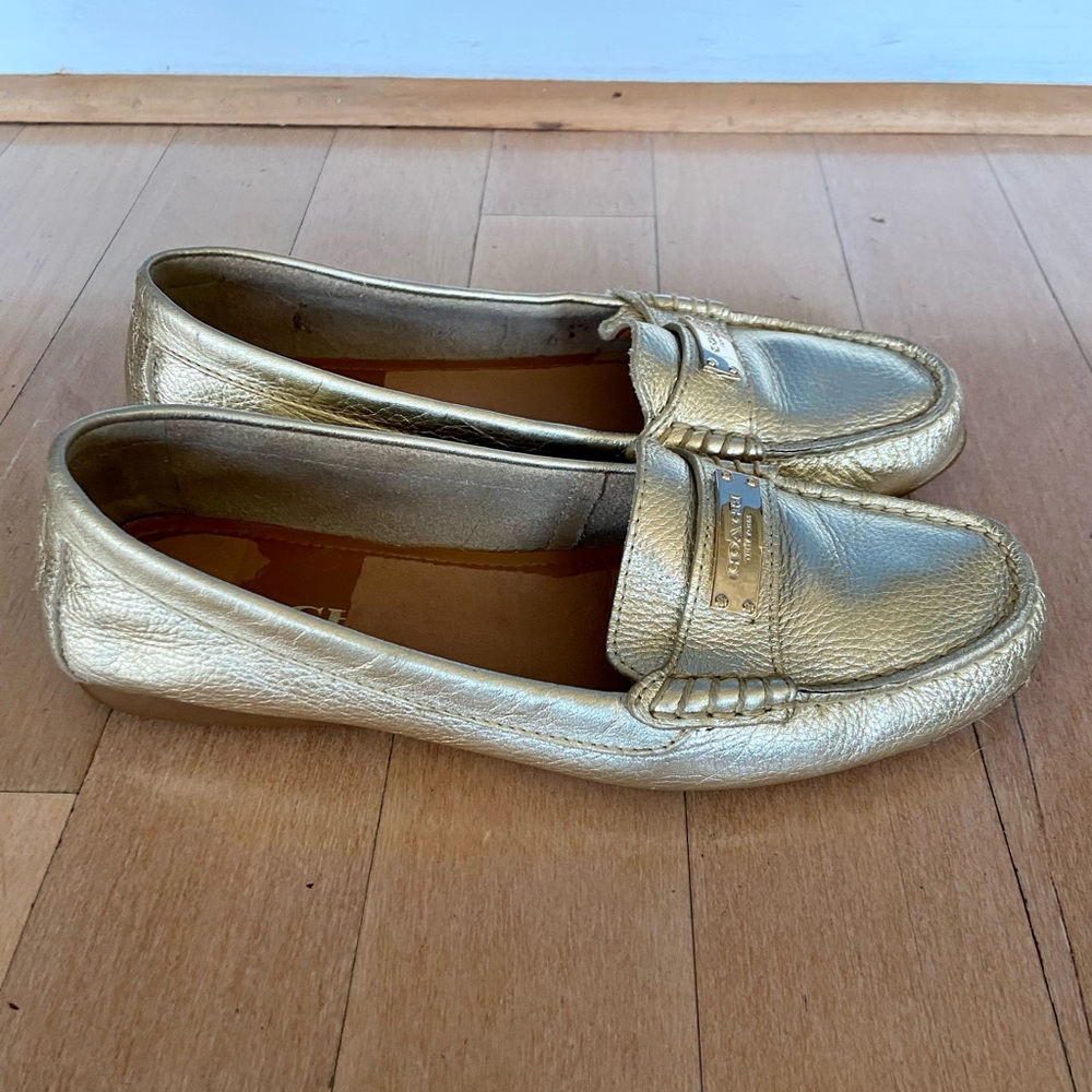 COACH - GOLD LEATHER FREDRICA LOAFER - SIZE 8